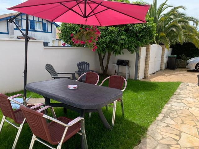 Les Hirondelles 2Km De La Plage-Jardin-Wifi-Parking-Draps Et Serviettes Hendaye Ngoại thất bức ảnh